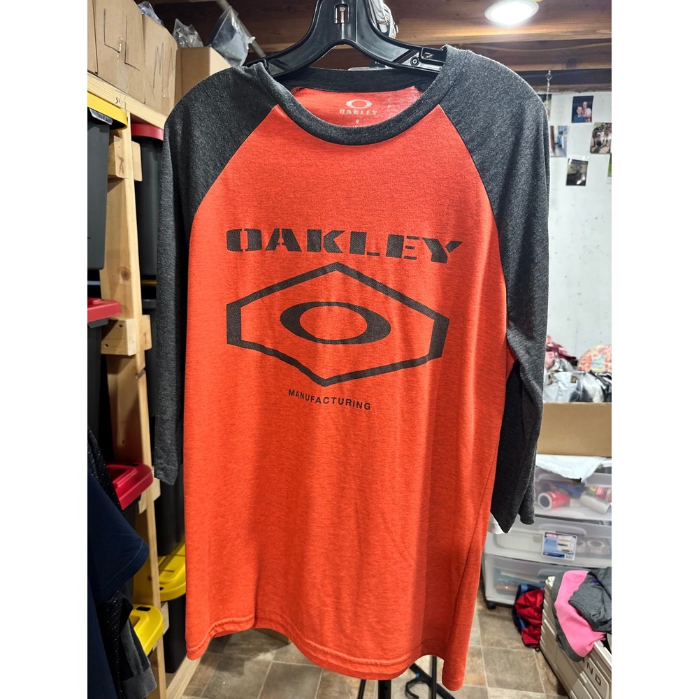 Oakley Manufacturing Graphic Baseball Tee Orange Grey 3/4 Sleeve Raglan Shirt M